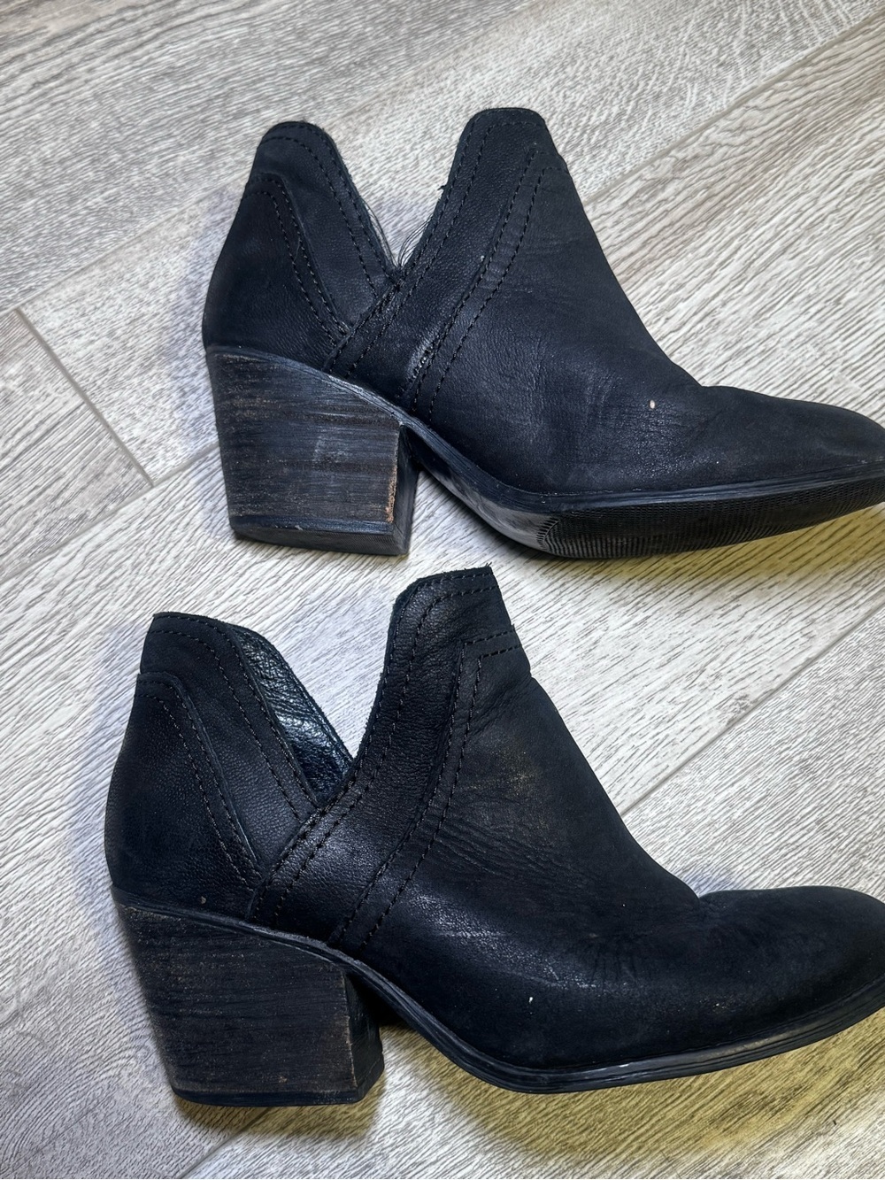 Steve Madden Ailee Black Short Heel Ankle Booties Size 6